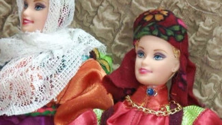 Ее творения есть даже в частных коллекциях Германии и Израиля: жительница Мужей шьет национальные наряды для кукол