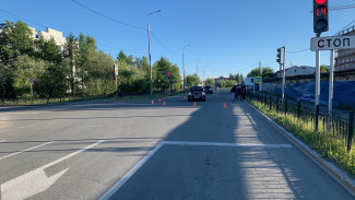 В центре Салехарда на «зебре» иномарка сбила молодого парня