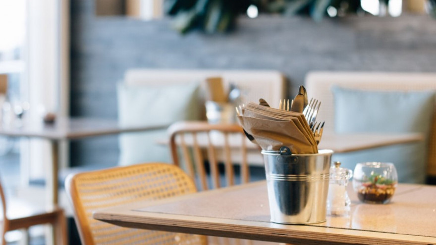 В Ноябрьске проверяют заведение общепита после госпитализации малолетних