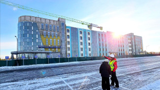 В Муравленко приступили к внутренней отделке крупнейшей городской поликлиники