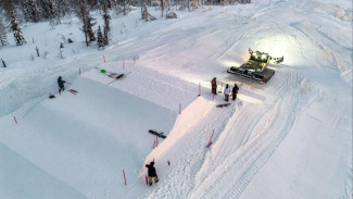 В Октябрьском готовятся к открытию нового сезона и приему сильнейших сноубордистов страны  