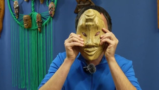 «Деревянные эмоции»: коллекция масок покорила надымчан