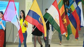 Молодёжь со всех континентов отпраздновала во Владивостоке День межнационального студенческого единства