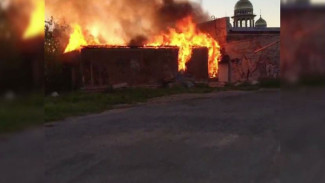 Пожар в Салехарде: спасатели вовремя ликвидировали открытый огонь