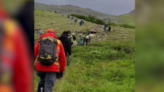 На Ямале школьники примерили на себя роль знатоков камня и туризма