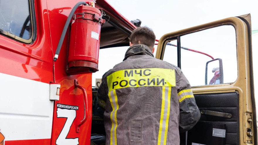 В Салехарде при пожаре в хозяйственной постройке пострадал мужчина
