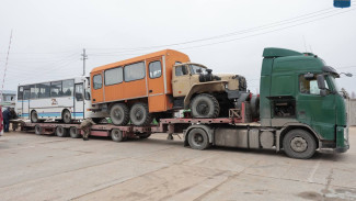 Тяжелая техника в помощь солдатам: ямальцы отправляют на фронт нужные для военнослужащих машины