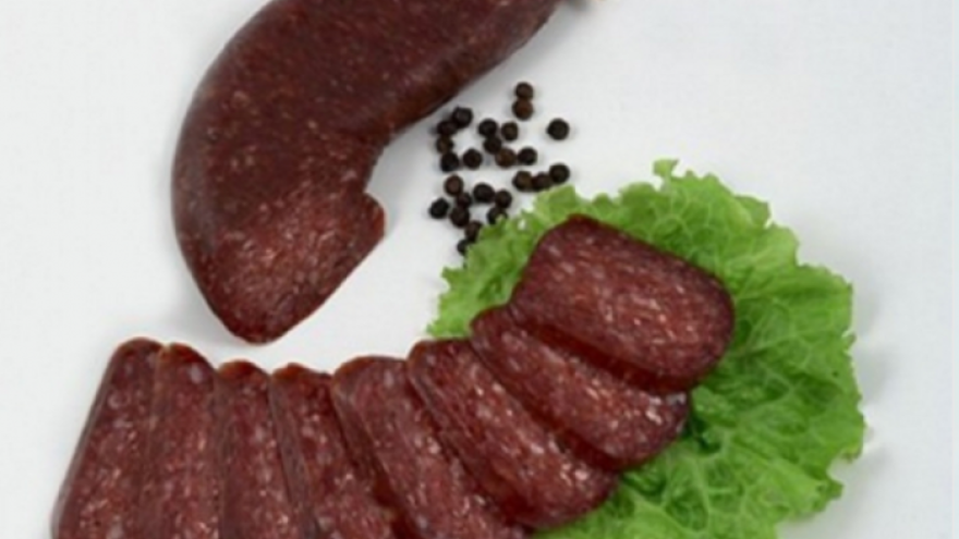 На Ямале начали производить колбасу из оленины с кедровыми орешками. Изысками накормят тюменцев