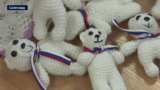 Салехардские мастера шьют для бойцов одежду с символом полярной столицы