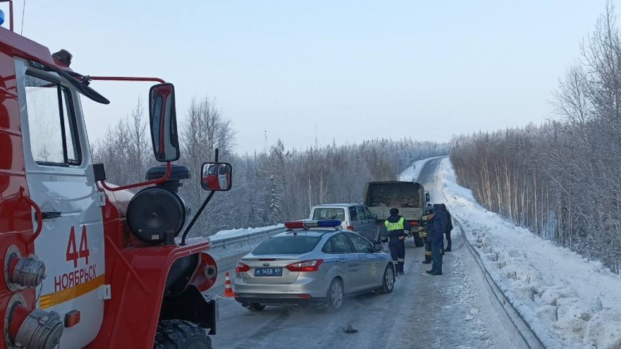 Пассажирка УАЗа пострадала в тройном ДТП на трассе в ЯНАО