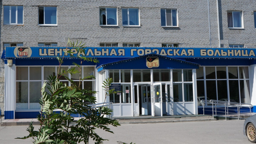 «Хватит унижать людей»: в центральной больнице Ноябрьска обьяснили причину очередей