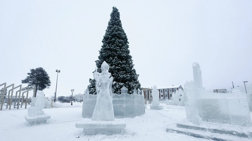 «Зимняя сказка» и «Остров сокровищ»: на Ямале начали возводить ледовые городки