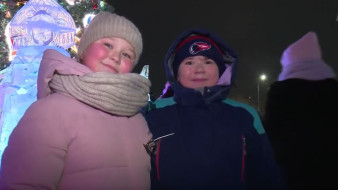 По всему Ямалу засияли огни новогодних ёлок