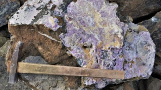 На Полярном Урале учёные нашли новый ювелирно-поделочный камень