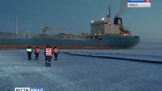 Первый танкер для всесезонного вывоза нефти с Нового Порта спустили на воду