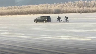 Экстремальные северяне, или опасные выезды автомобилистов Якутии на лед
