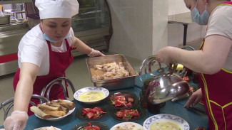 Гастроинспекции: на Ямале проверяют, чем кормят учащихся в школьных столовых 