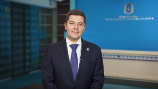 Дмитрий Артюхов поздравил ямальцев с 95-летием округа