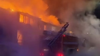 В Тарко-Сале произошёл пожар в жилом доме: есть пострадавшие