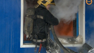 В Ноябрьске в СМП-329 произошел пожар в жилом одноэтажном доме