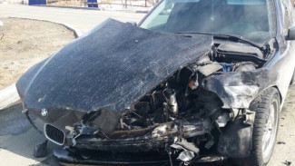 В Лабытнанги ассенизаторская машина столкнулась с BMW