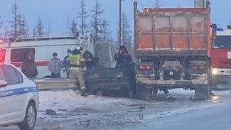 Водитель погиб на месте: смертельное ДТП произошло в Новом Уренгое