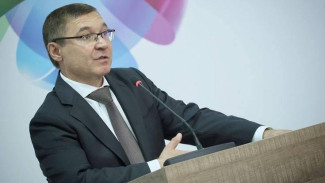 Владимир Якушев провел выездное совещание с компанией «Газпром нефть»