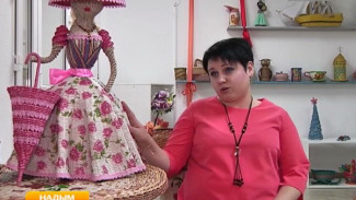 Плетёные фантазии: в Надыме открылась персональная выставка ямальской рукодельницы Марии Кощеевой