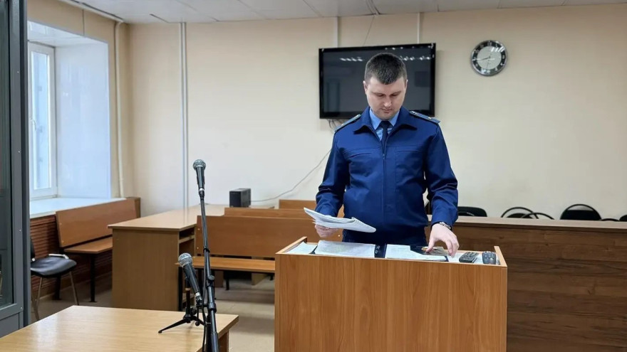 В Лабытнанги женщине дали более 2 лет колонии за нападение на сестру с ножом
