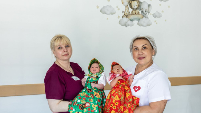 Патриотическая выписка в Ноябрьске: малышей нарядили в русские народные костюмы в честь Дня России