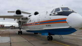 Российский самолет-амфибия Бе-200 помог взять под контроль ситуацию с пожарами на Ямале 
