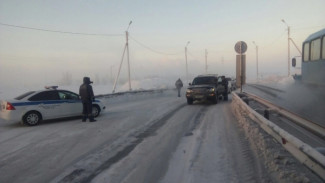 На загородных трассах округа из-за морозов начали формировать автоколонны. Движение небезопасно!