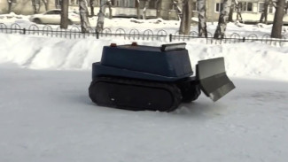 Над созданием робота-снегоуборщика работают студенты в Тюмени