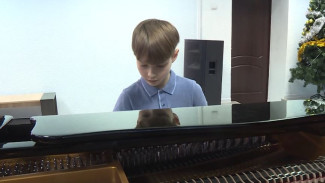 Юный новоуренгоец победил на Всероссийском конкурсе исполнителей «Играем с оркестром»