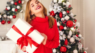 10 необычных подарков для девушки на Новый год