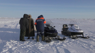 Ямальские спасатели вызволили из беды двух мужчин