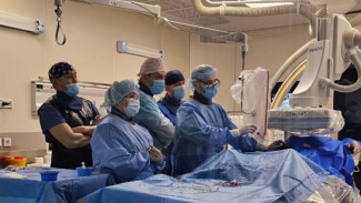 В Новом Уренгое врачи освоили передовую методику лечения аденомы простаты