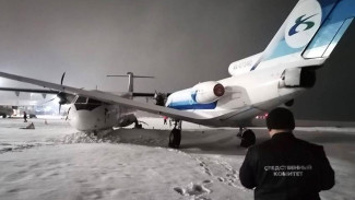 В аэропорту Сургута столкнулись два самолета  (ВИДЕО)