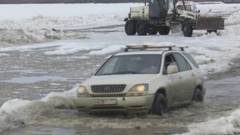 На Ямале завершается работа ледовой переправы через Обь