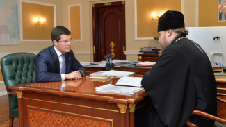Дмитрий Артюхов и архиепископ Николай обсудили строительство кафедрального собора в Салехарде