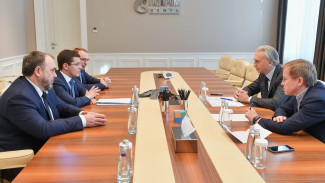 Дмитрий Артюхов обсудил с председателем правления «Газпром нефти» приоритетные проекты в ЯНАО