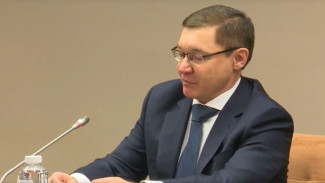Якушев: регионы УрФО вложили много сил в строительство объектов в ЛНР и ДНР