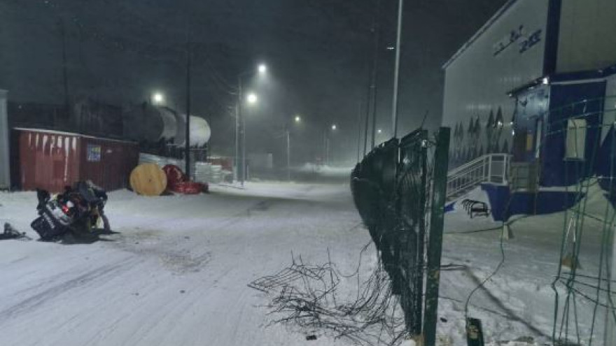 В ямальском селе три человека пострадали в ДТП со снегоходом