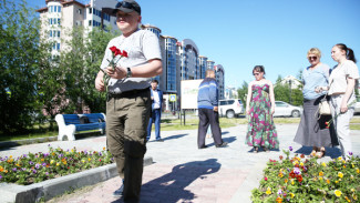 В Салехарде почтили память трагически погибших журналистов