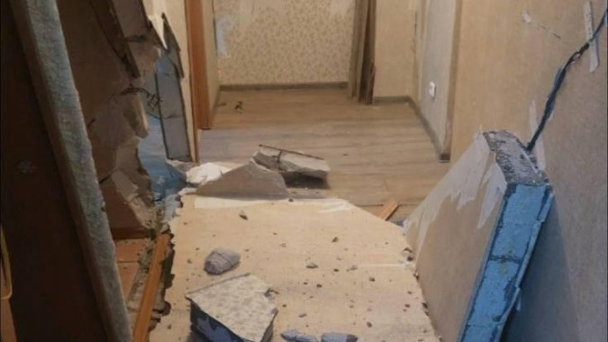 В доме на Тундровой в Новом Уренгое обрушилась стена