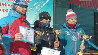 В столице округа наградили призёров больших лыжных гонок