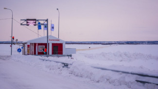 Резкое потепление ограничило движение по сезонным трассам Ямала