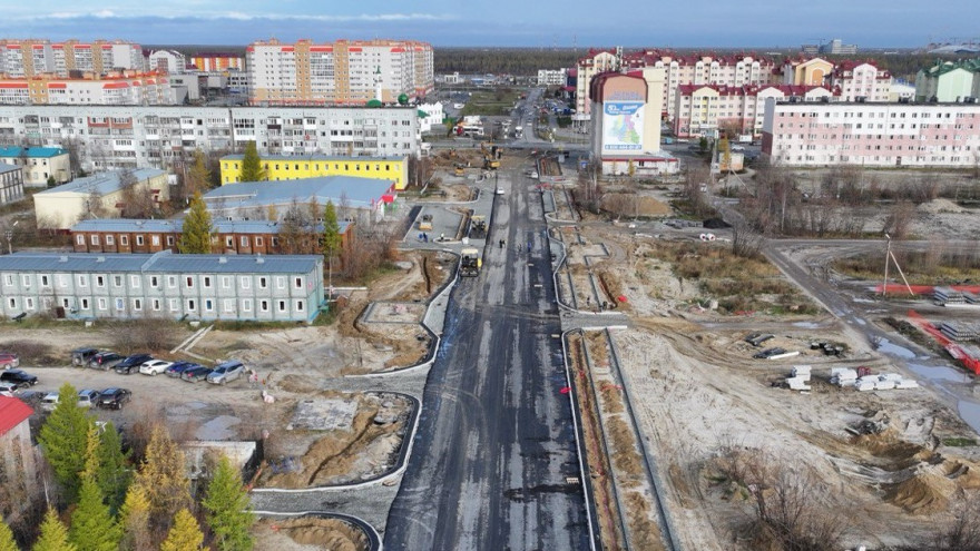 Реконструкция дороги по улице Новой в Новом Уренгое вышла на активную стадию