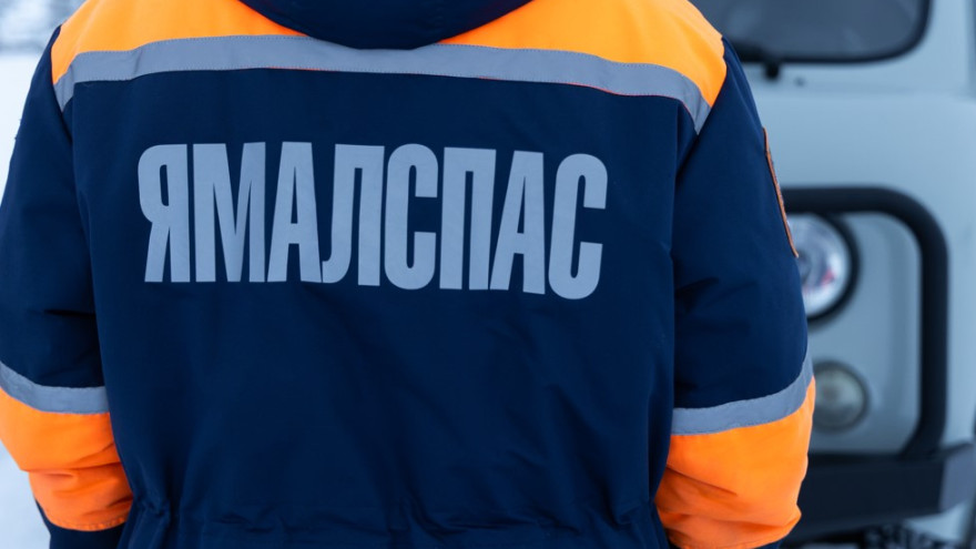 В Муравленко три человека оказались в ледяном плену из-за поломки машины