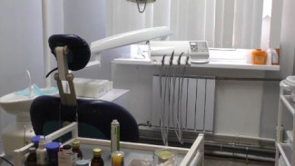 Красивая улыбка и здоровые зубы: в больнице Красноселькупа обновили стоматологическое оборудование